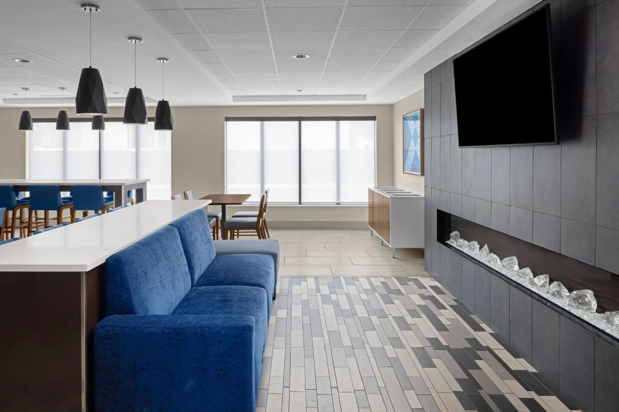 Holiday Inn Express & Suites Midland Loop 250 By Ihg Экстерьер фото